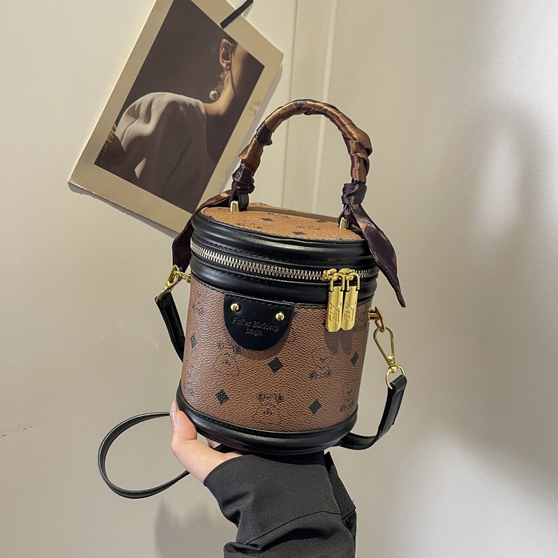 Luxury Bags Youtube - Luxurious Retro Bucket Bag Women's Fashionable