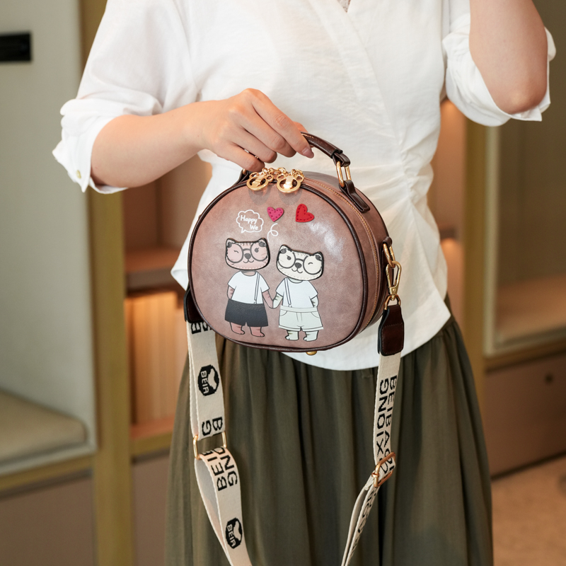 New style women's round bag, c - Luxury Bags News 评论和价格