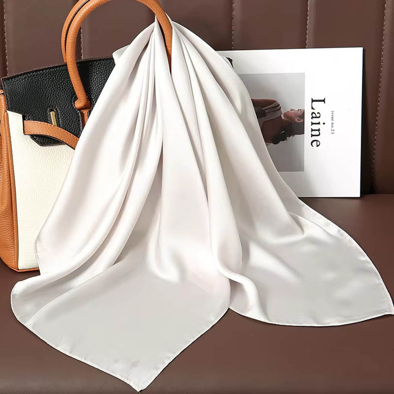 Luxury Solid Color Silk Square - Luxury Bags Online 评论和价格