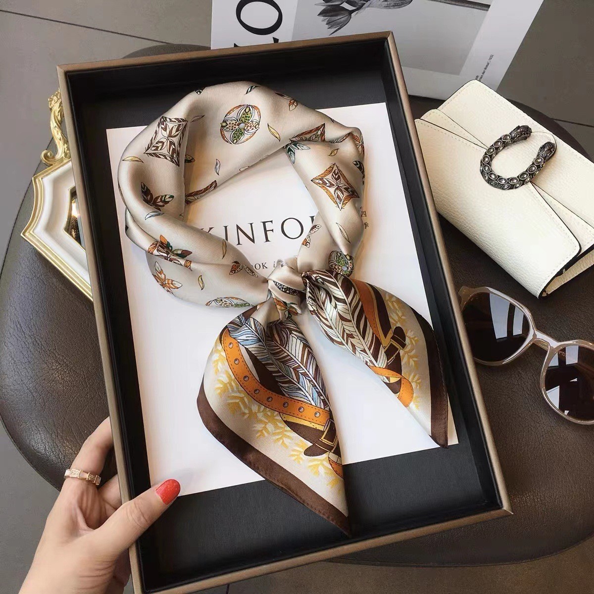 Luxury Fashion Print 70*70cm S - Luxury Bags Online 评论和价格