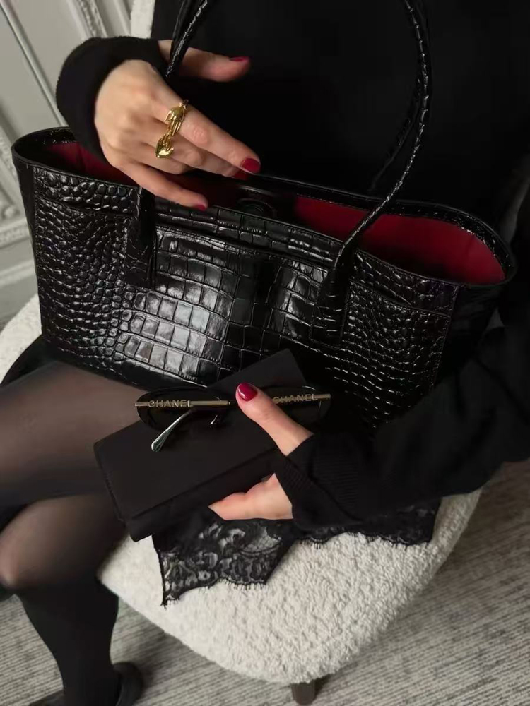 SHELKSBAG Women Crocodile Tote - Top Handle Patent Bag 评论和价格